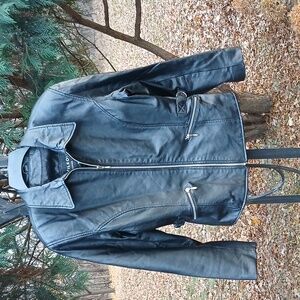 Wilson's leather motorcycle jacket Vintage, EUC            rn 69426. Sz M
